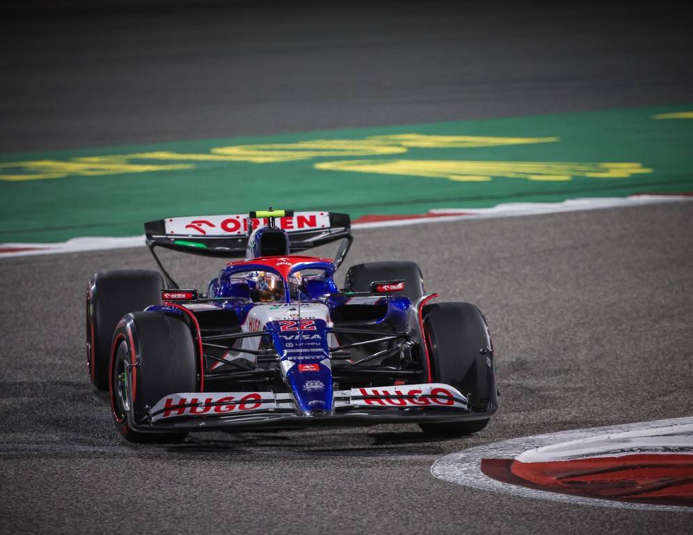 F1'de sezonun ilk yarışı Bahreyn Grand Prix'sini Verstappen kazandı 17